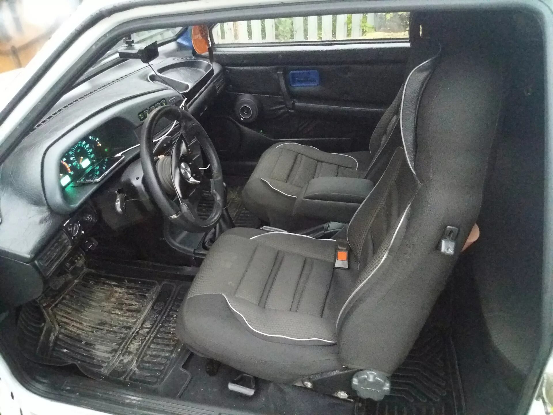 Салон ваз 2114 руль. Торпеда мазда в ваз 2114. Передние сиденья ваз 2114. Сиденье от ваз 2114. Сиденья unp на ваз 2114.