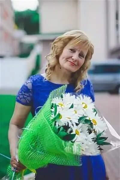 уборщица в туалете. халат уборщика. халат уборщицы. уборщица мозырь. горничная убирается.