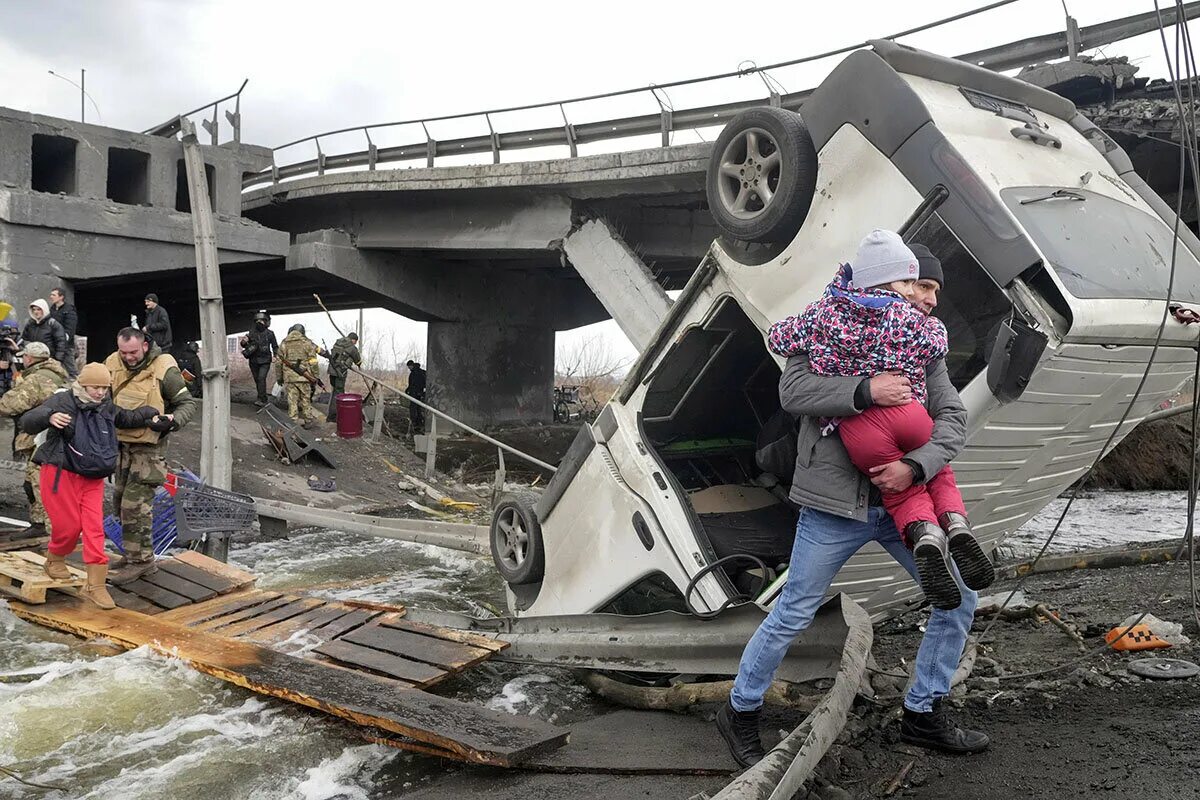 Гуманитарная катастрофа. Разрушенные мосты на Украине. Украинцев конец