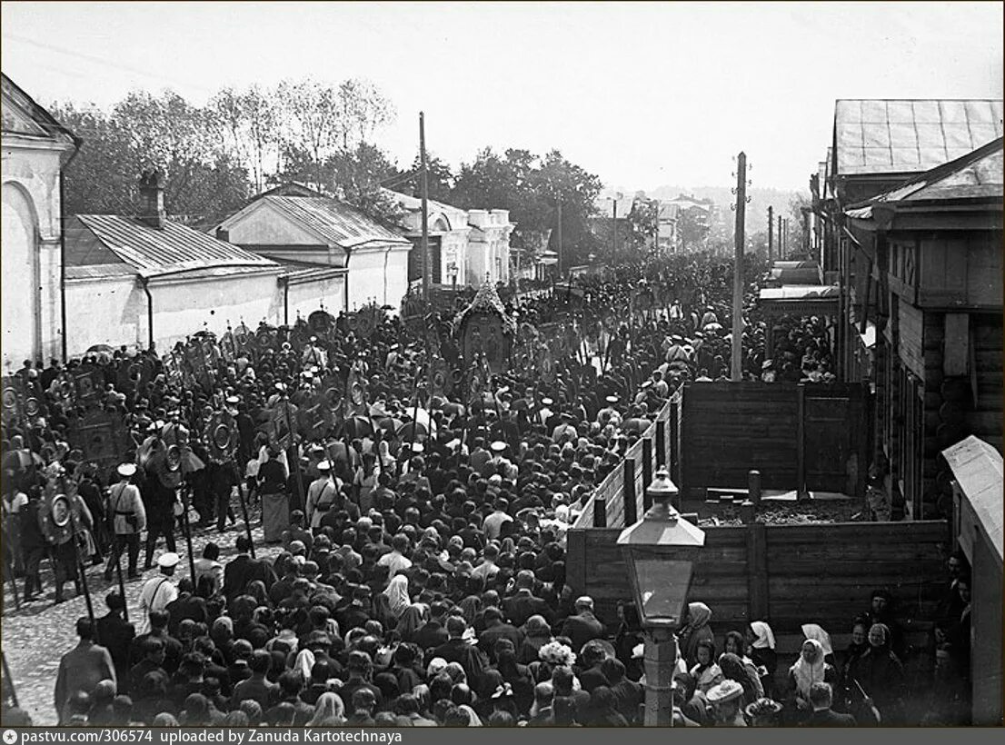 1896 какое событие в нижнем новгороде. Нижний Новгород 19 век. Старый Нижний Новгород 19 век. Крестный ход в Нижнем 19 век. Нижний Новгород 20 века.