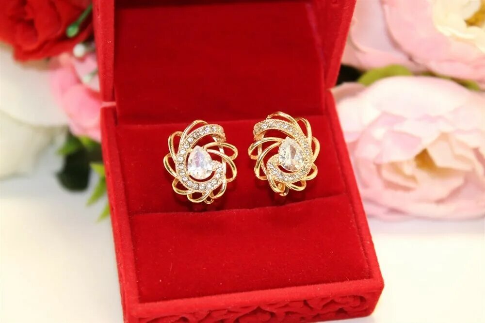 Gold souk дубай. золотой рынок в дубае. дубайское золото. что такое дубайское золото отзывы и состав. медицинская сталь украшения отзывы под золото.