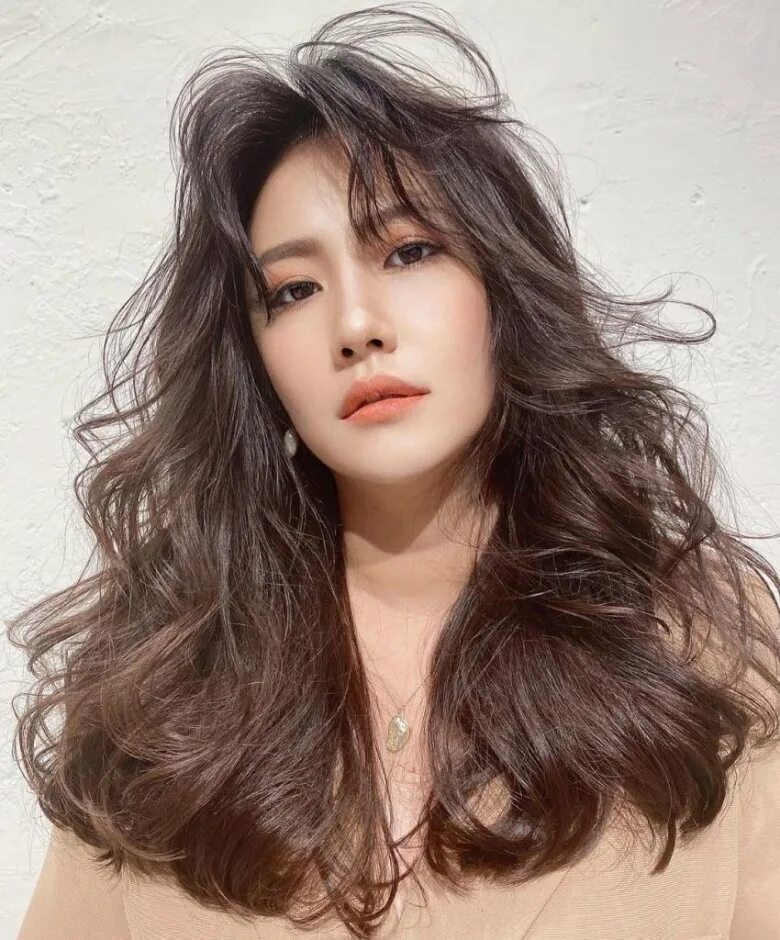 Азиатские волосы. Корейские стрижки на длинные волосы. Азиатские прически. Прически для азиаток. Азиатские волосы.