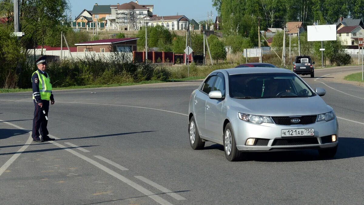 Можно передвигаться по области на машине