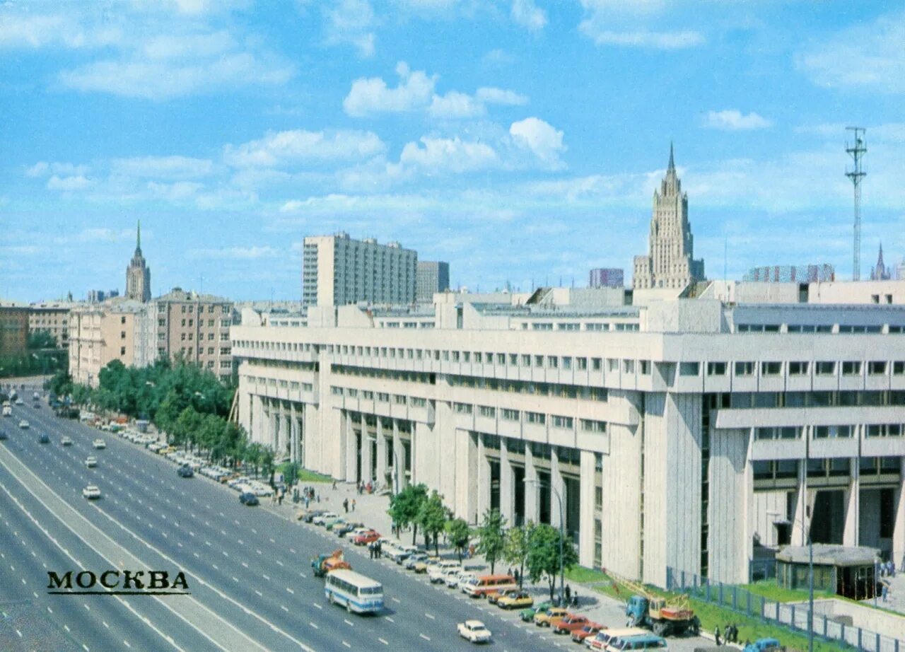 Центр 1961 года. Олимпийский пресс-центр на зубовском бульваре. здание апн на зубовском бульваре. олимпийский пресс-центр на зубовском бульваре 80 года. пресс-центр на зубовском б-ре ссср.