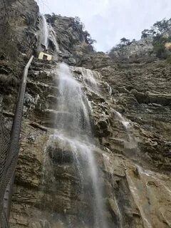 Баритовый водопад