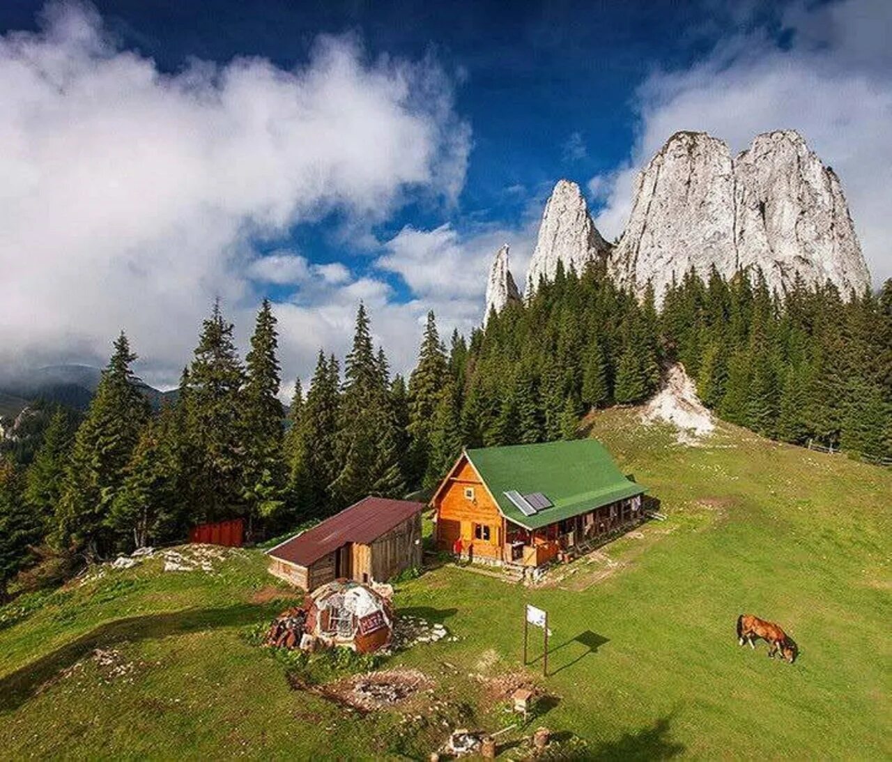 Планета загородная. Румыния природа. Румыния горы. Румыни жизнь. Жизнь в Румынии.