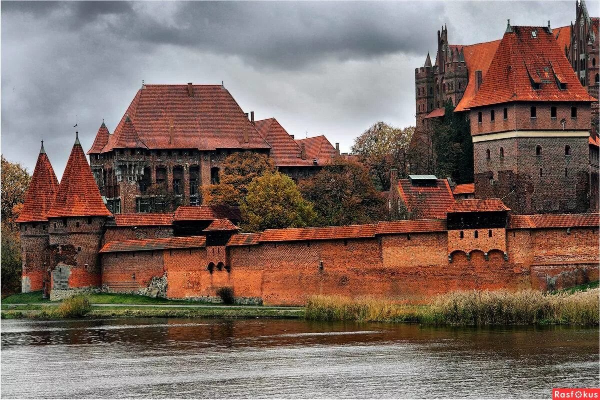 Замок мариенбург фото marienburg-castle-malbork-poland-hq Baltma