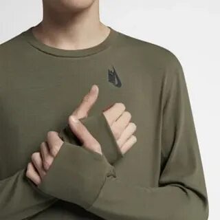 Кофта с вырезом для пальца
