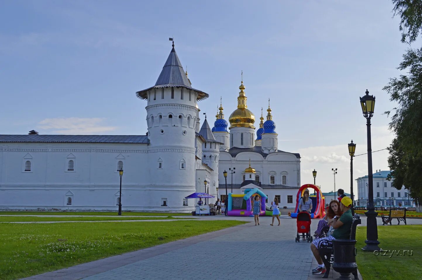 Тобольский Кремль вектор. Троицкий мыс Тобольск. Тобольск достопримечательности. Части Тобольского Кремля.