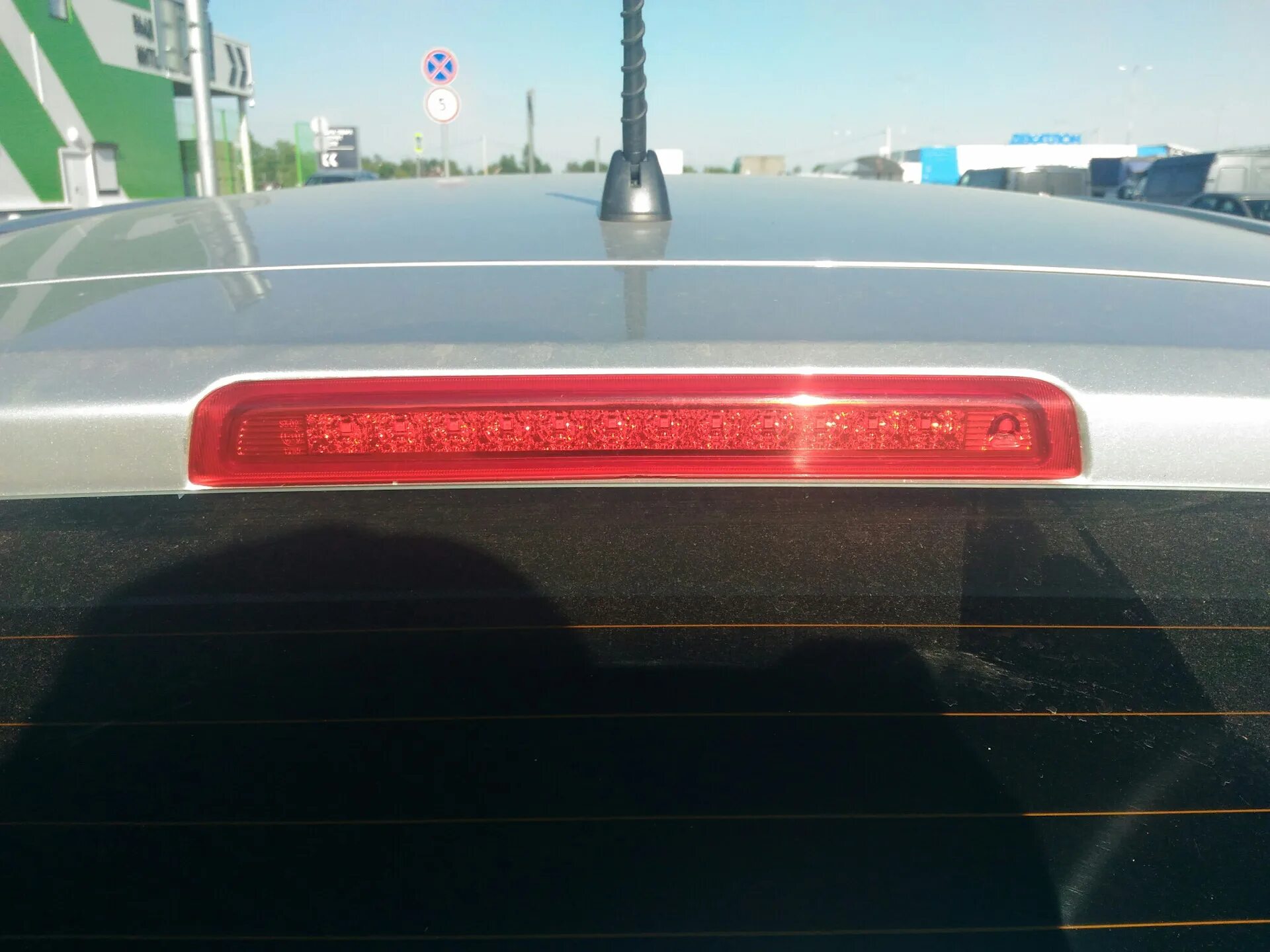 Стоп сигнал тип. Задний повторитель стоп сигнала хендай i30. дополнительный стоп сигнал акцент тагаз. дополнительный стоп сигнал hyundai accent. стоп сигнал hyundai i30 2013.