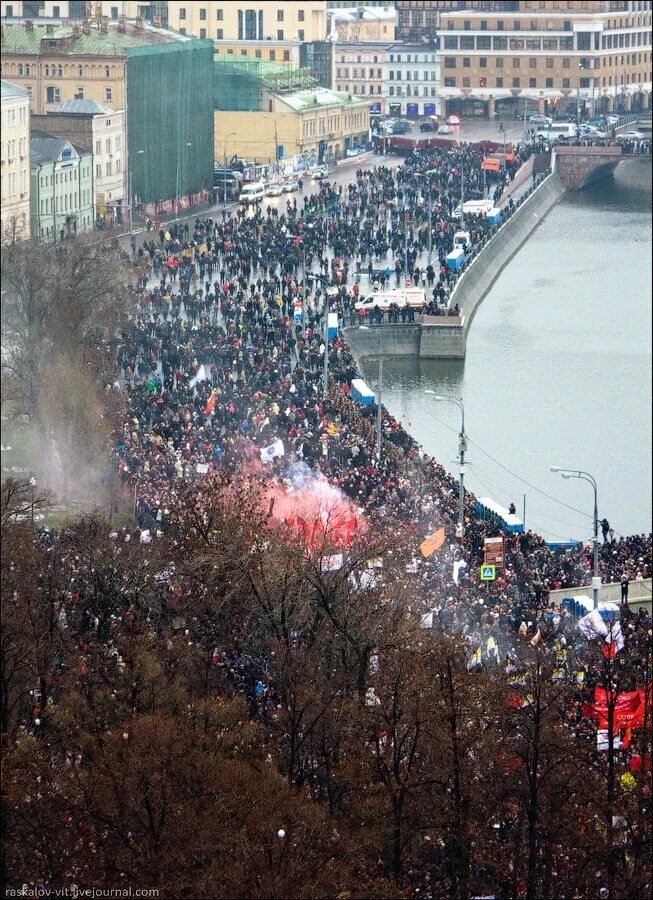 Болотная территория. Болотная площадь. Болотная площадь в Москве. Парк на Болотной площади в Москве. Болотная 2008.