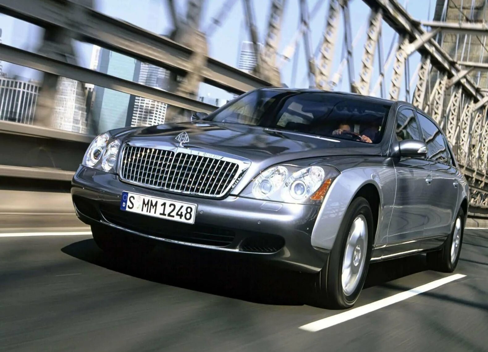 Что такое майбах. Maybach 62 2003. Машина Майбах машина Майбах. Машина Майбах 2002. Майбах 1997.