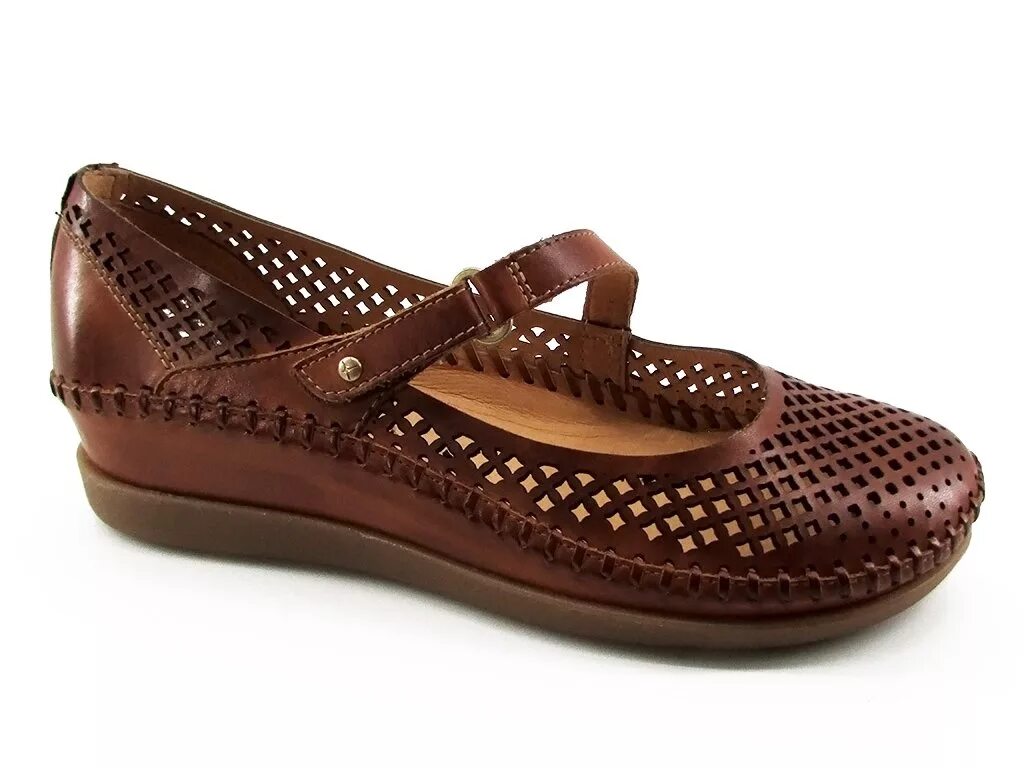 Обувь испания. Мокасины пиколинос женские. Испанские туфли женские пиколинос. Обувь испания. Испанская обувь бренды.