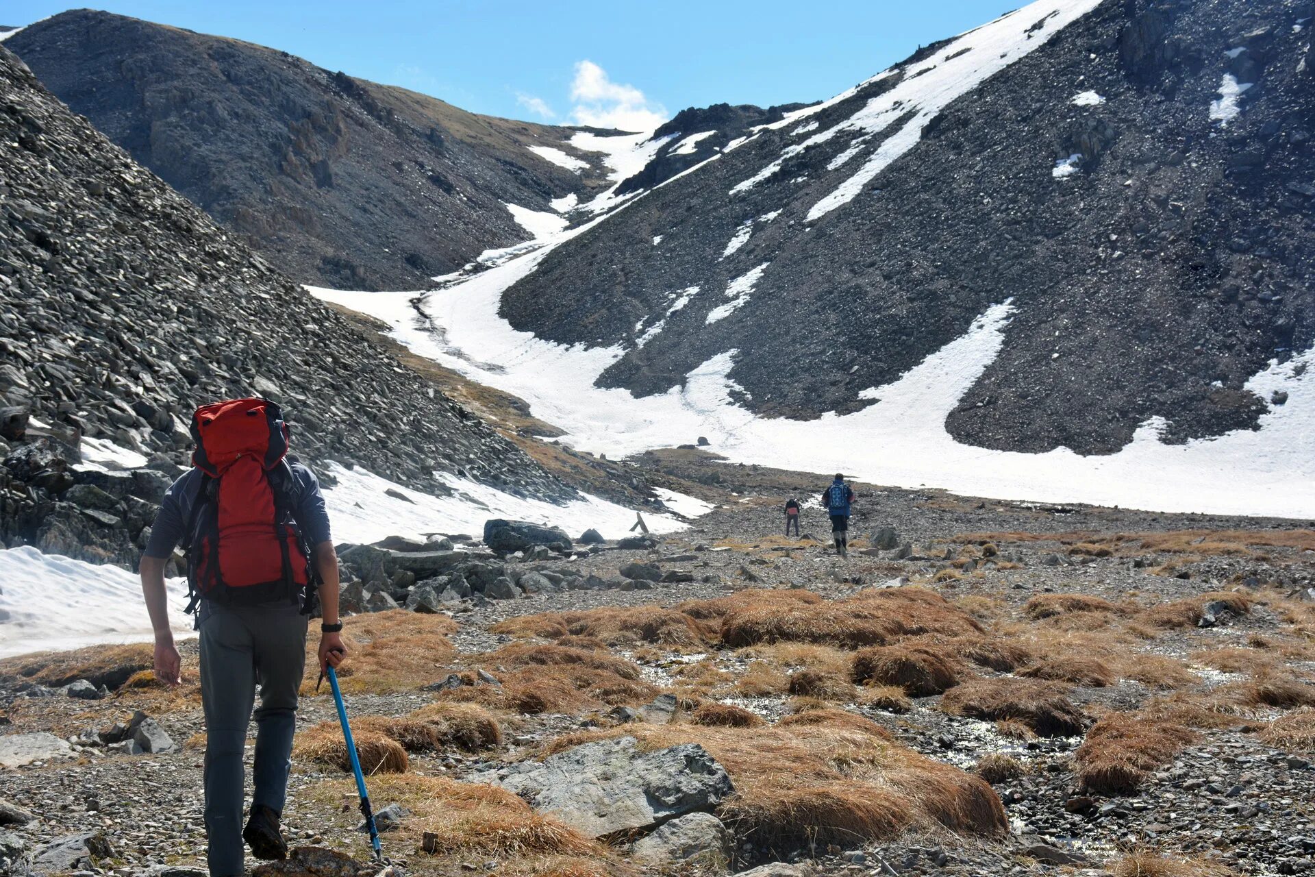 Пик юбилейный актру. Алтай гора купол. Вершина озера 3. Озера абуделаури грузия. Купол актру.