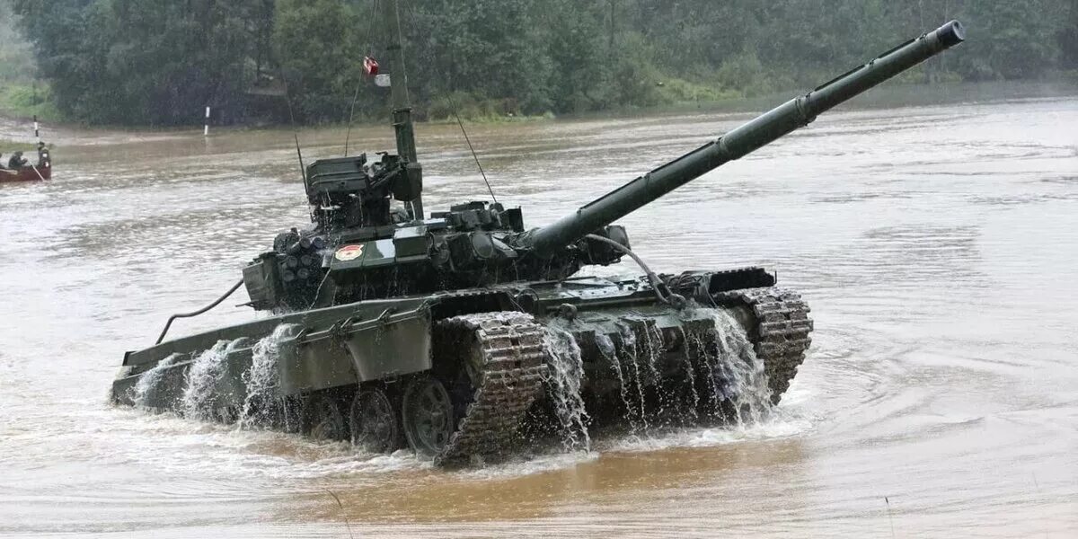 опвт танка т-72. танк т 34 1945. т-72 форсирование по дну реки. танки т 80 учения кантемировской дивизии. т 34 85 фильм.