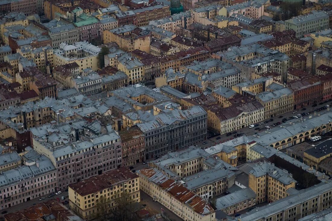 Гостиный двор в Санкт-Петербурге с высоты птичьего. Ул.Ломоносова Санкт-Петербург с высоты птичьего полета. Питер Фонтанка с высоты птичьего полета. Улица Марата Санкт-Петербург вид сверху.