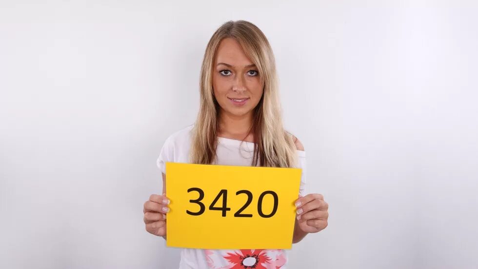 Renata 3420. Блондинка кастинг видео