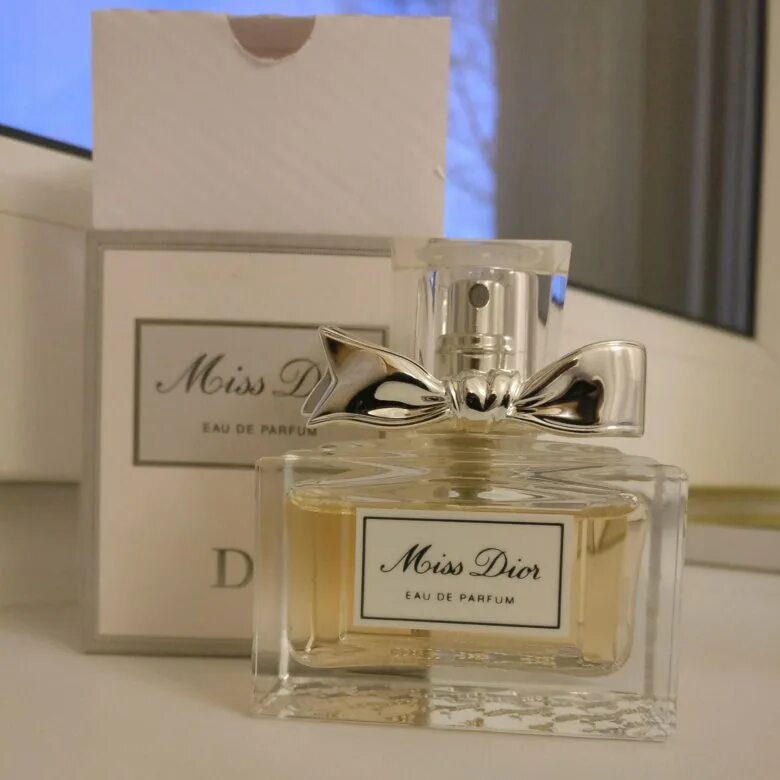 Miss Dior narxi. Christian Dior Miss Dior одеколон Винтаж. Miss Dior New nouveau. Мисс диор Тревел версия.