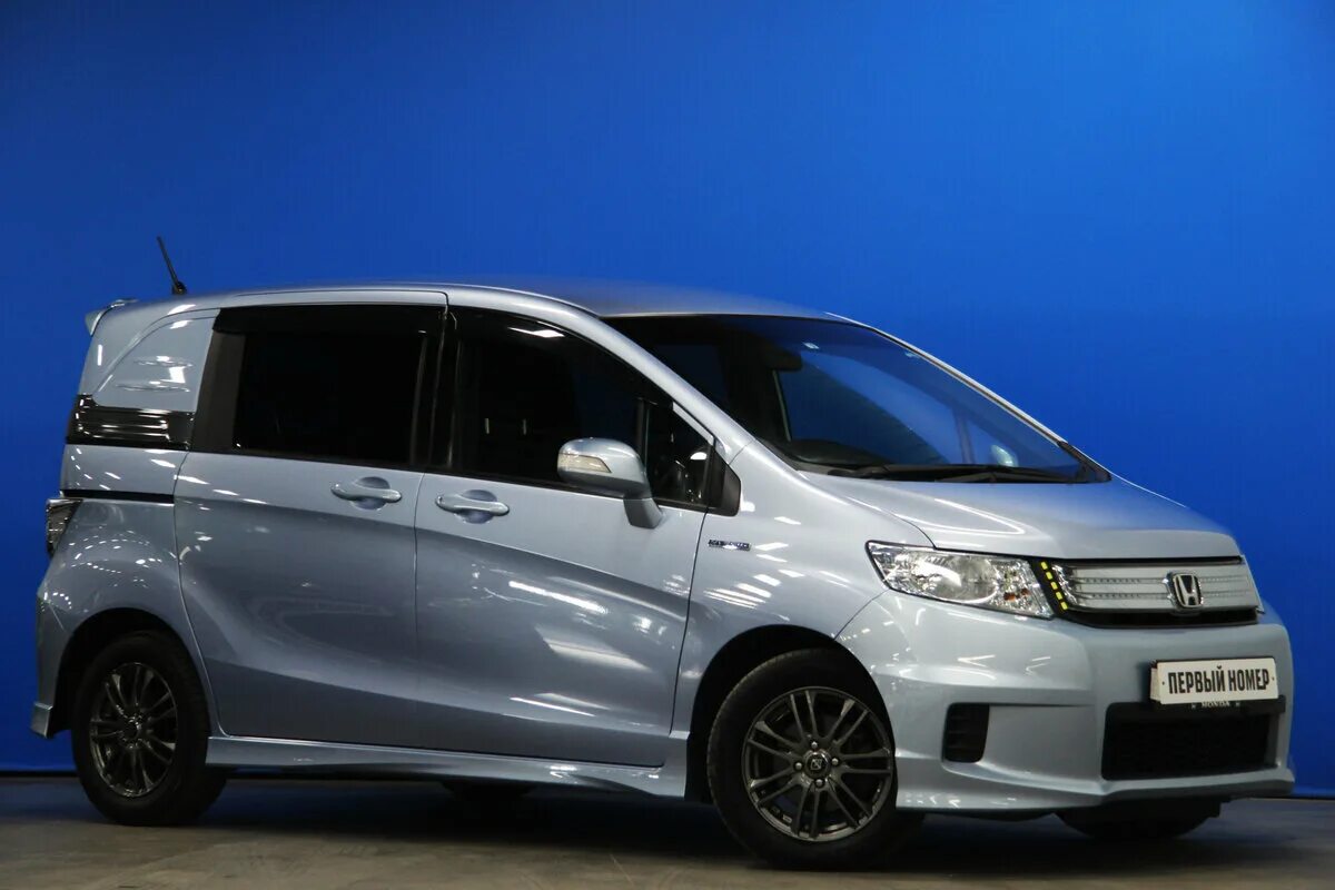 Honda freed 2. Honda freed r17. Фрид тюнинг. Фрид тюнинг. Фрид тюнинг.