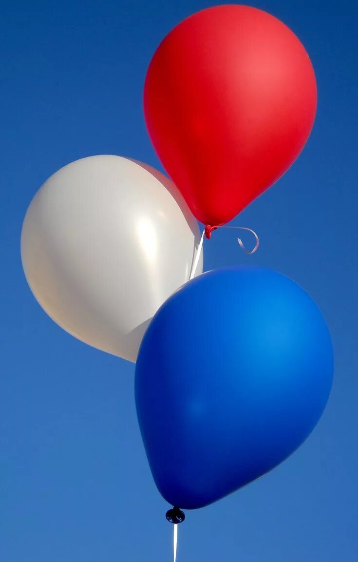 Три воздушных шарика. Воздушный шарик. Синие шары воздушные. Воздушные шары красно белые. Красные и синие воздушные шары.