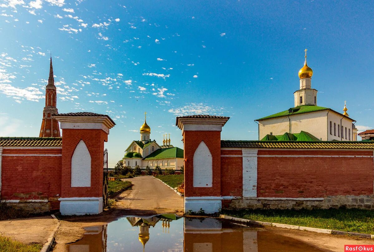 Старо-Голутвин монастырь Коломна. Голутвинский монастырь в Коломне. Богоявленский Старо-Голутвин монастырь. Старо Голутвинский монастырь. Сайты г коломны