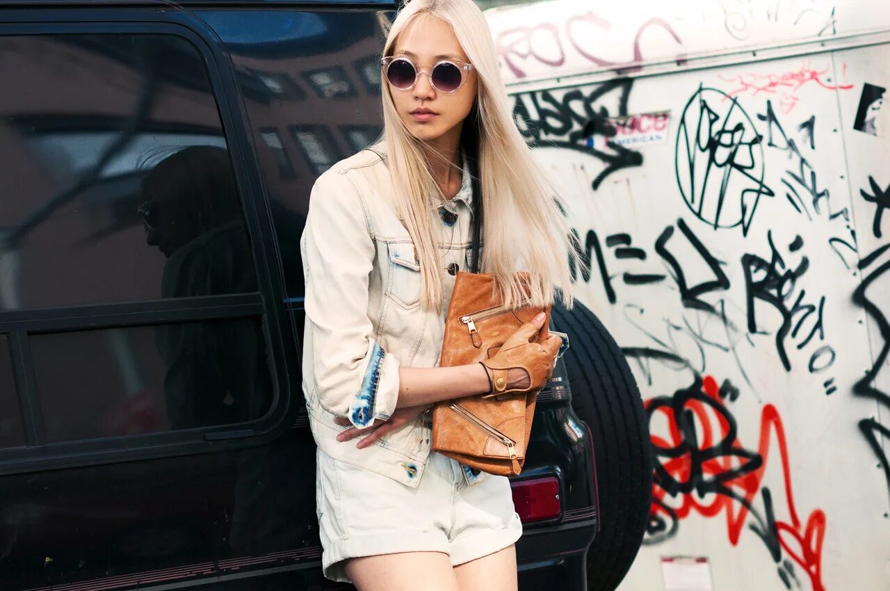 Soo Joo Park. Корейская девочка блондинка. Кореянки блондинки фото. Soo Joo Park и Джи драгон.