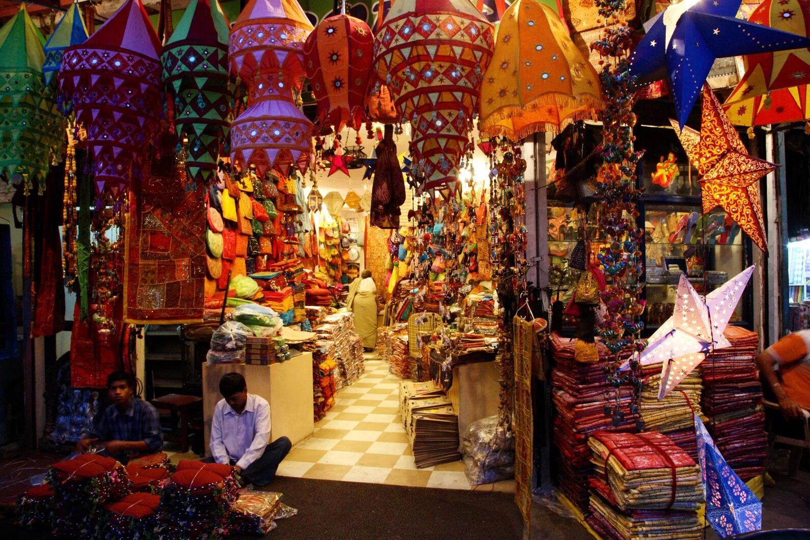 Чандни Чоук Дели. Рынок Чандни Чоук Дели. Базар в Индии в Дели. Индийский рынок Delhi базар.