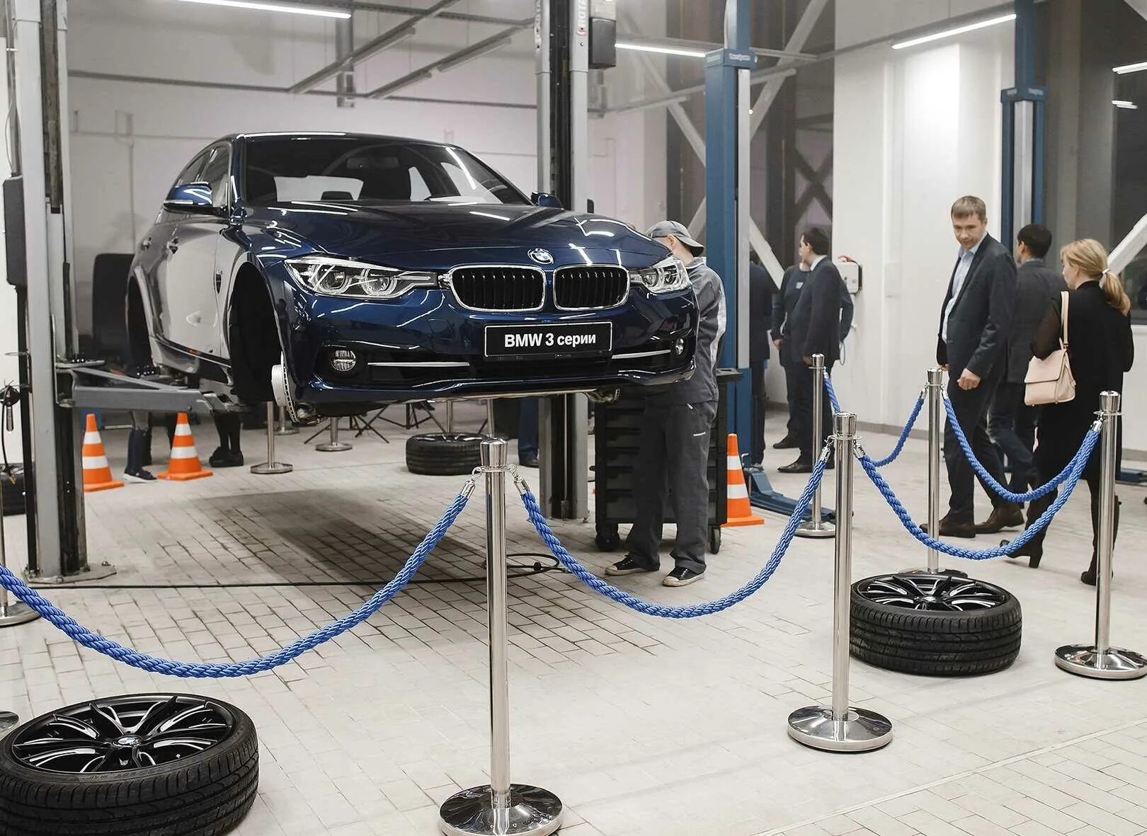 БМВ Кемерово. Кемерово автосалон БМВ. Автогород в океане. Станция BMW.