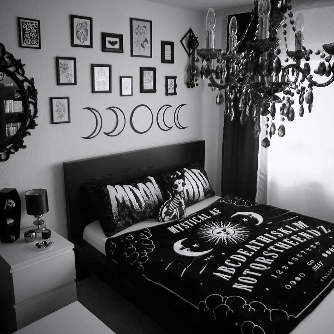 Возле черных белых стен. Черно белая комната. Комната в черно белом стиле. Черно белая спальня. Спальня в черно белых тонах.