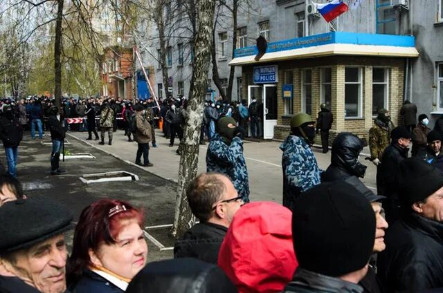 Славянск захват горотдела. Начало русской весны. Взятие Славянска. Славянский захват