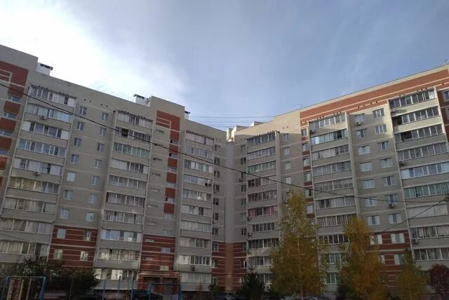 Продаётся большая 1-комнатная квартира, ул. Ладожская, д. 141. Офис недвижимости