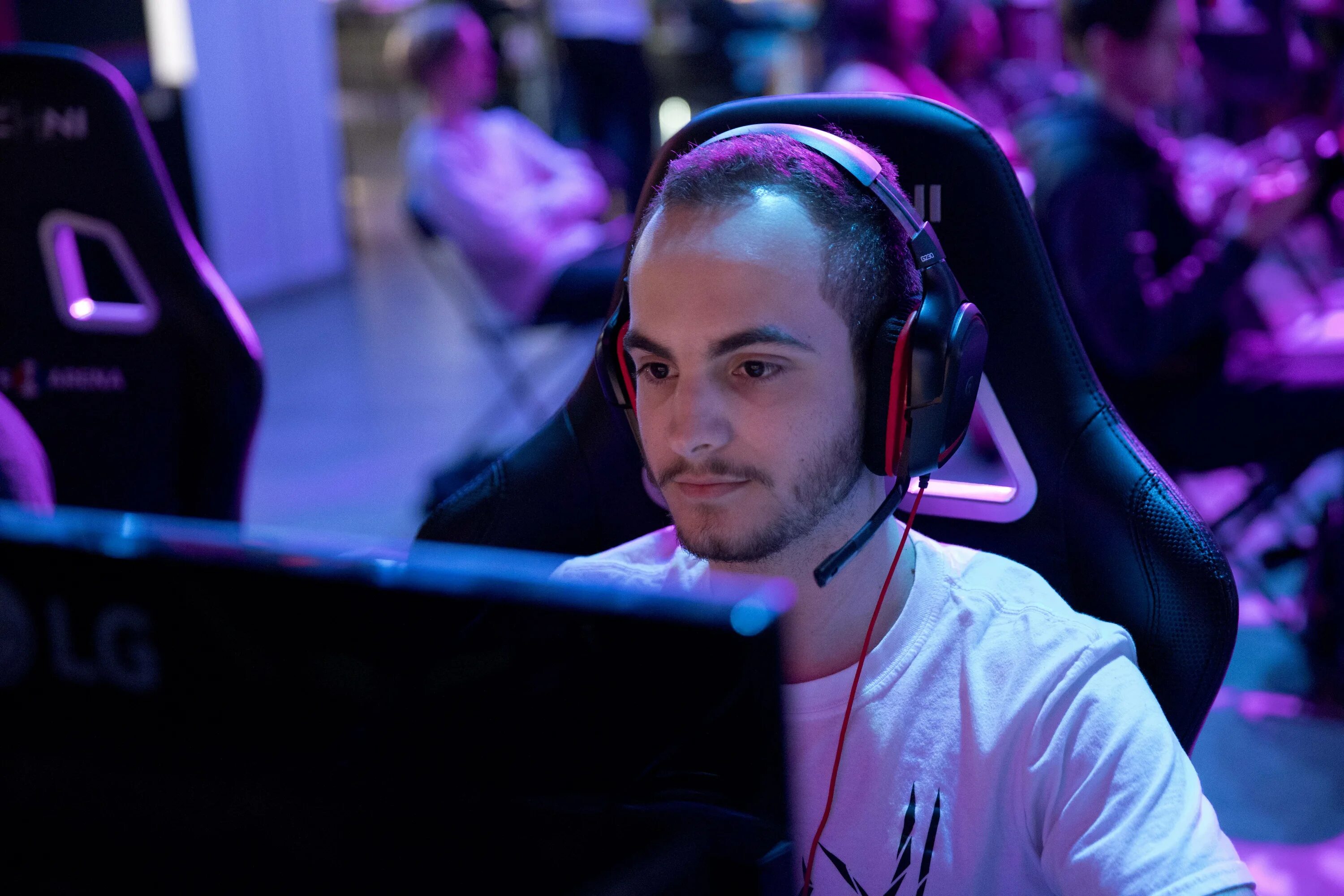 Twitch recap 2025. Twitch фото. ростислав твич. фотографии для твича. твич люди.
