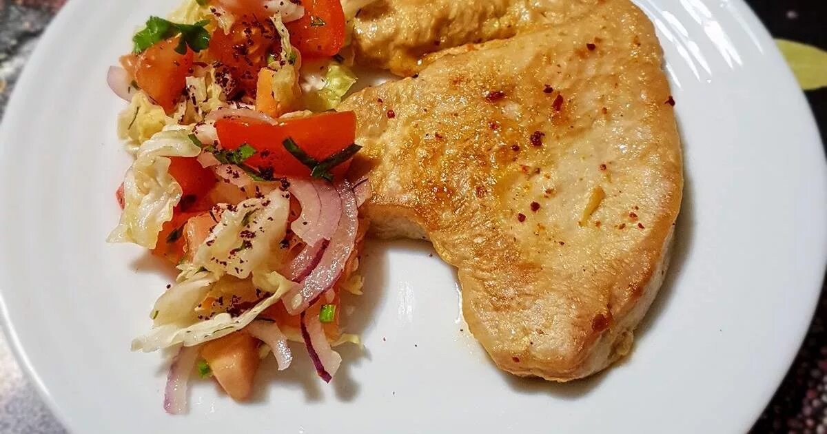 Отбивные из индейки. Отбивные из индюшиного филе. Отбивные из куриного филе. Рецепт сочных отбивных из индейки. Индейка на сковороде.