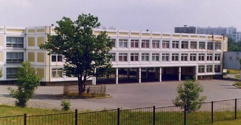 школа 1158 северное часы на окне. школа северное чертаново. северное чертаново 2к201. школа 1158 северное чертаново внутри. лицей 1158 северное чертаново.