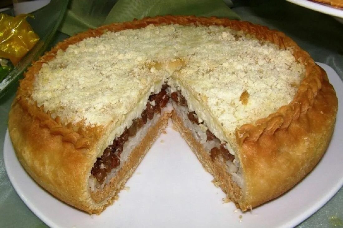 Губадия без теста. Татарская кухня губадия. губадия с кортом. губадия татарский пирог. татарские национальные блюда губадия.