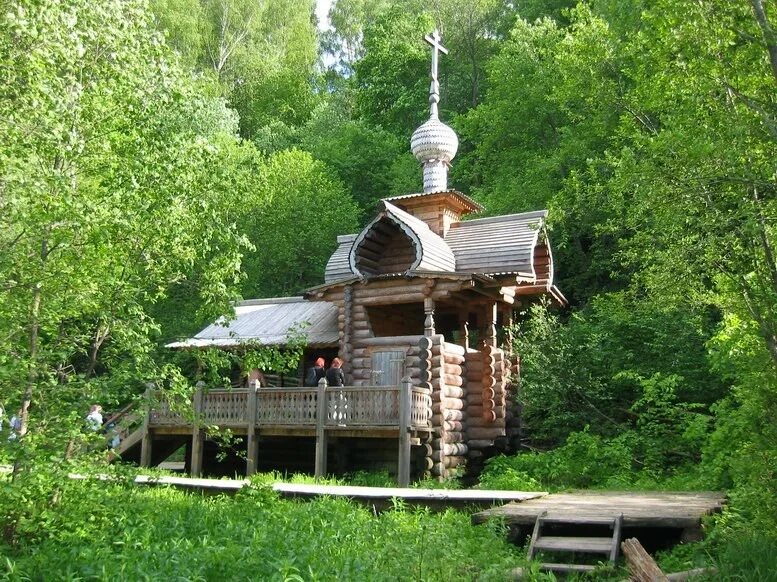 Сергиев Посад Святой источник Сергия Радонежского. Святой источник Сергия Радонежского Гремячий. Источник преподобного Сергия Радонежского Гремячий ключ. Родник Сергия Радонежского Гремячий ключ. Святой источник сергиев