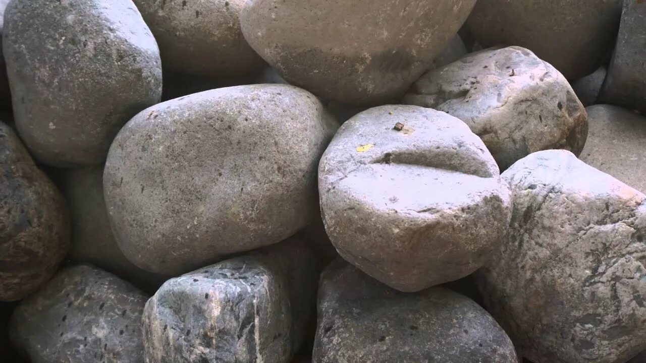 Веб камню. +Пеглин валун. Речные валуны. Речные камни. Камень Речной валун.