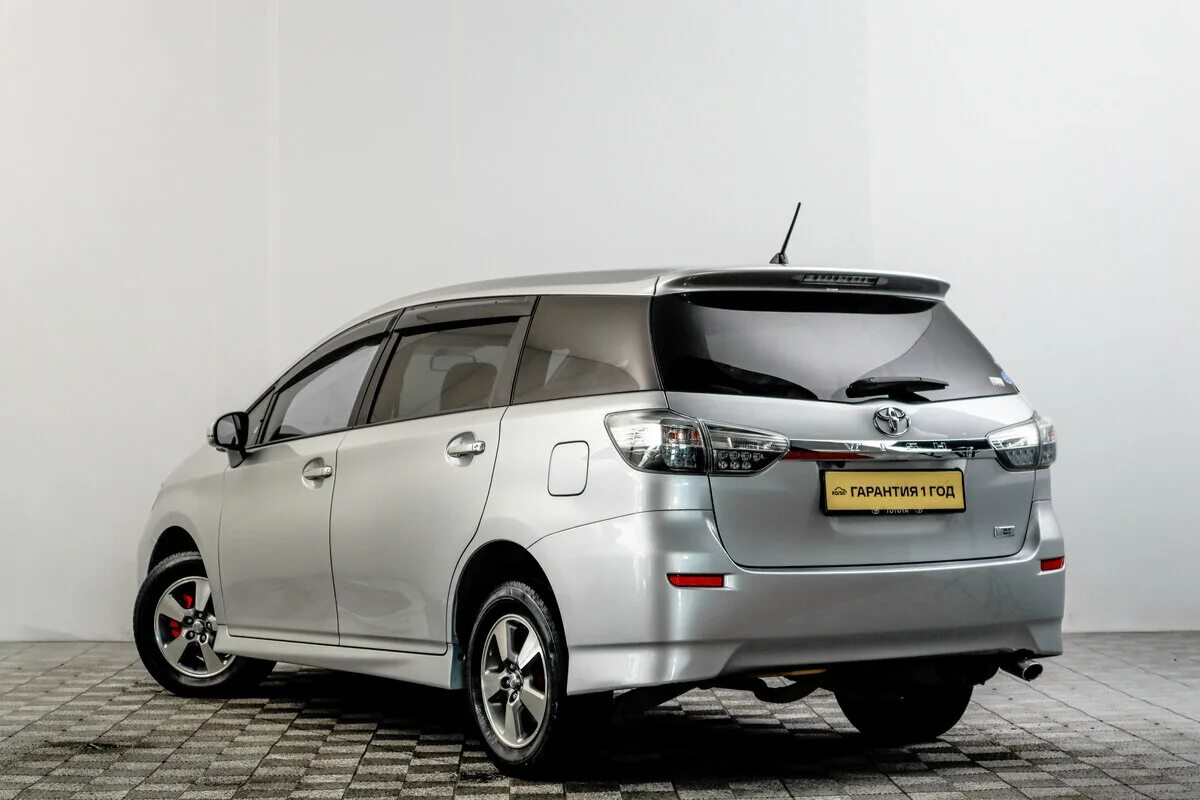 Toyota wish 2009. Toyota wish 2010. Toyota wish 2. Toyota wish 2017 салон. Тойота виш 2021.