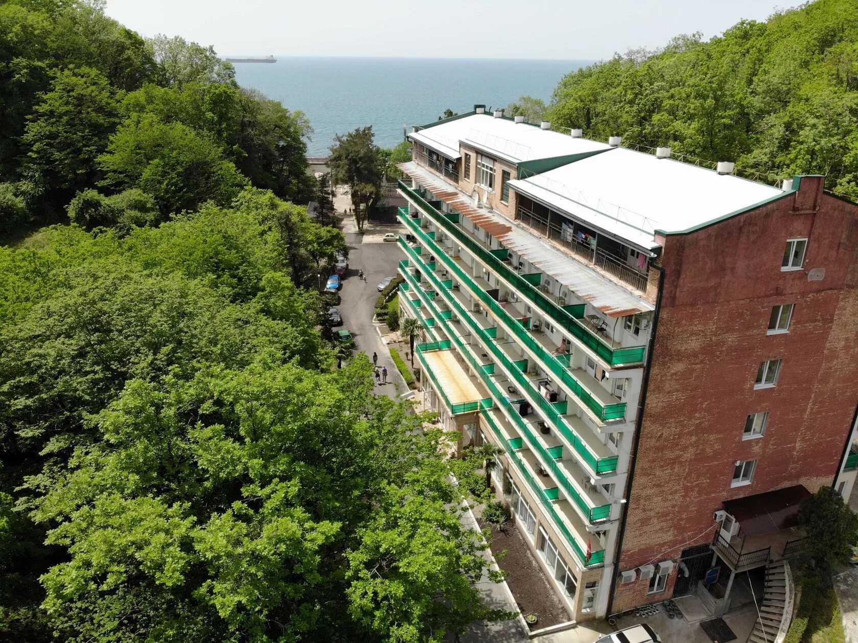 Поселок бетта пансионат южный. Южный берег туапсе. Московская область щелковский район поселок юность санаторий. Поселок пансионата. Бетта геленджик южный пансионат.