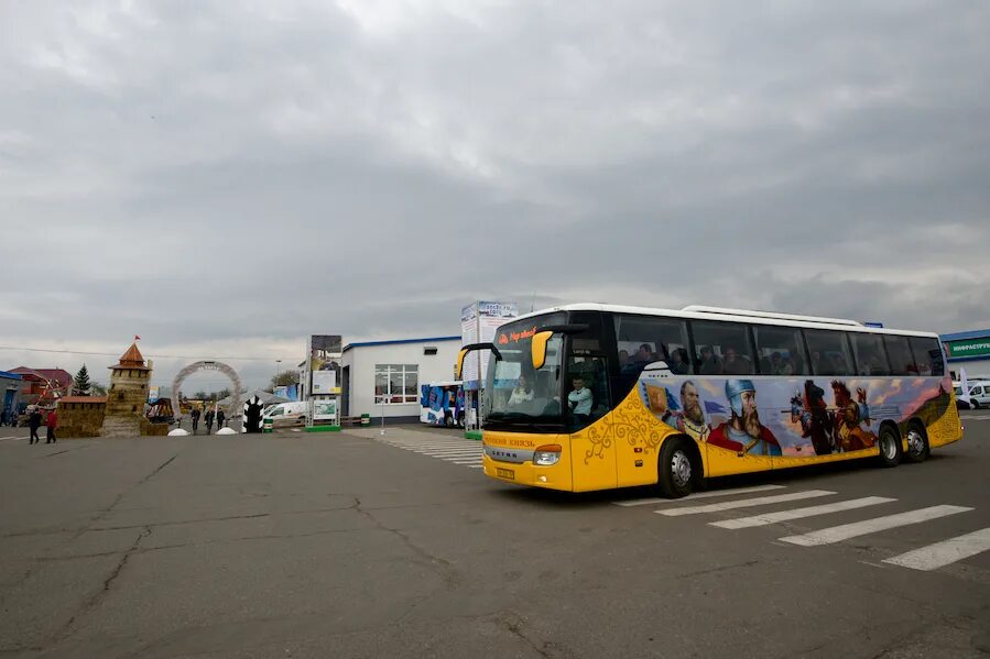 Новый мир автобусы. Автобус 2014. Выставка мир автобусов автоколонна 1417 мир автобусов. Рейсовы автобус 2014 год.