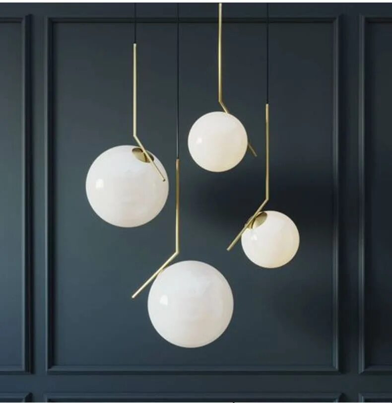 Подвесные шары купить. Подвесной светильник Flos ic Lights Family. Светильник Flos ic Lighting Pendant Brass Family. Подвесной светильник Flos Sphere. Бра шар Flos.