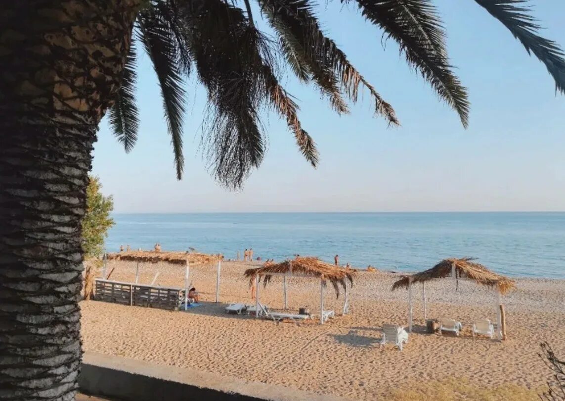 Пляж синоп сухум. Абхазия сухум синоп пляж. Мокко пляж. Синопский пляж мокко абхазия. Мокко сухум.