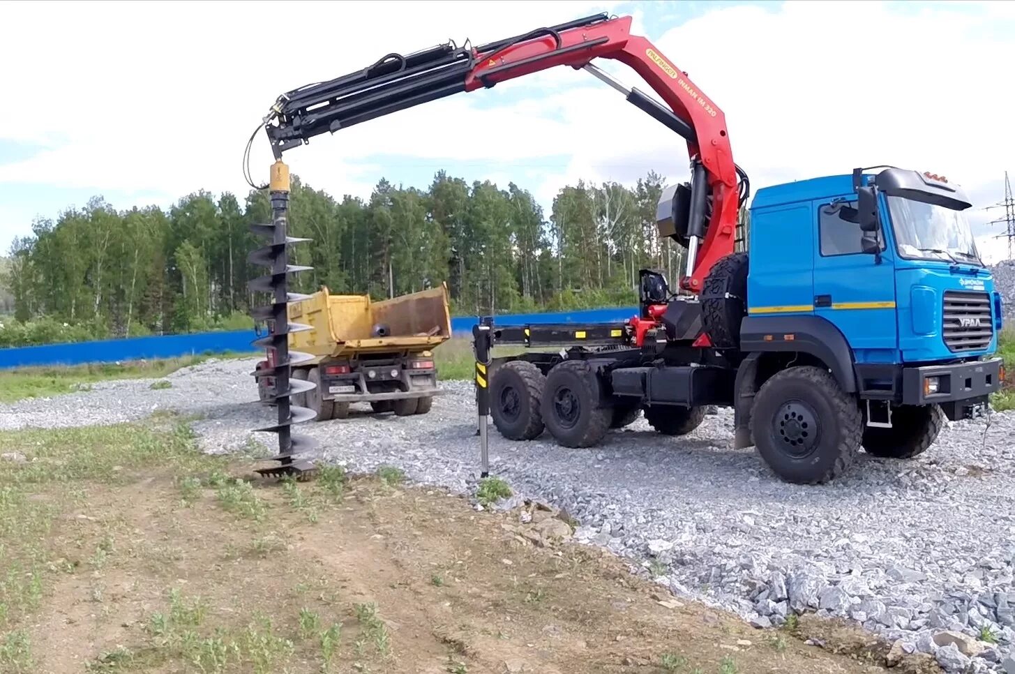 Манипулятор 6х3. Камаз 43118 манипулятор с бурилкой. инман 240 с буром. инман 320. кму инман 320.