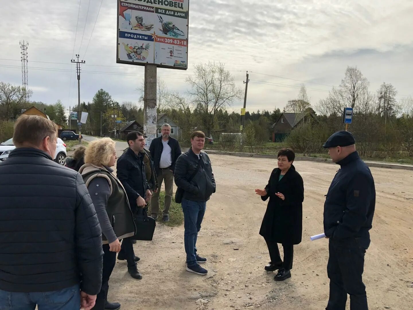 Гатчина подъездная дорога. Состояние дорог в Гатчинском районе. Воцко деревня Гатчинский район. Дорога в селе фото. Правда 24 новости