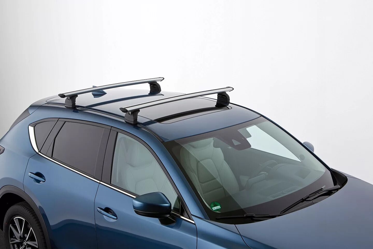 Крыша мазда сх 5. Багажные поперечины для Mazda CX-5 2017. Багажник на крышу Мазда СХ-5. Mazda CX 5 поперечины. Багажник на крышу Mazda CX-5 Thule.