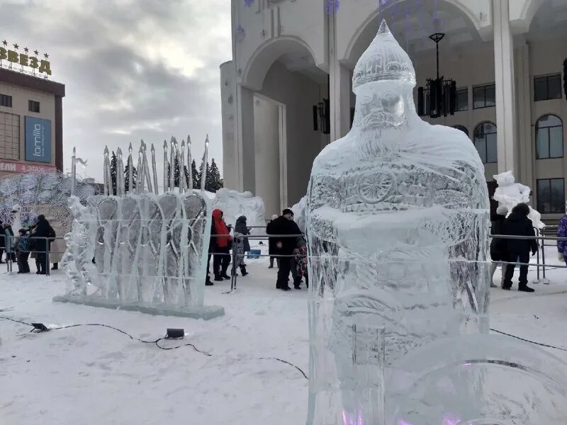До какого числа будут показывать лед. Курск зимой 2025. снежные скульптуры сергея марценко,. фестиваль ледяных скульптур ижевск 2025. ледовые скульптуры рыбинск пл.жукова.