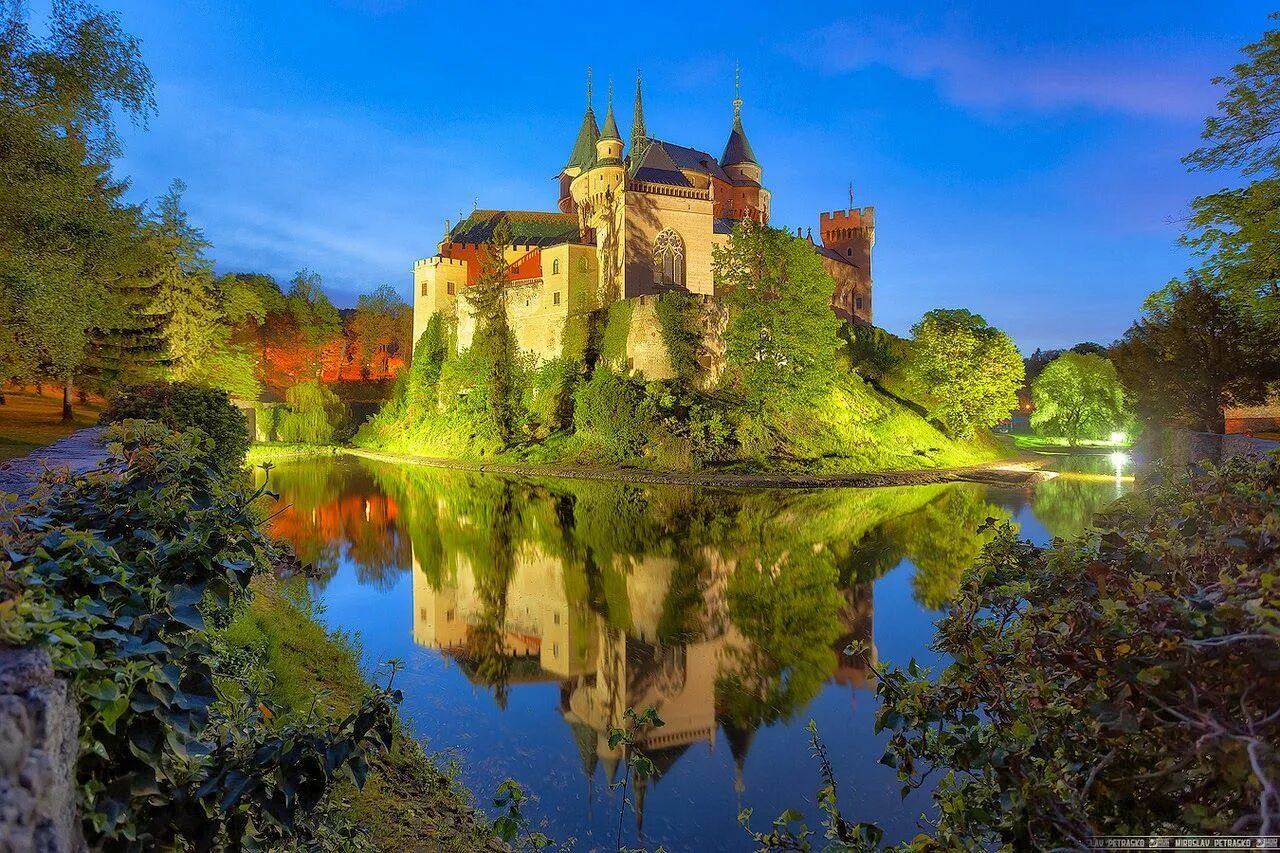 Castle pictures. Бойницкий замок. Замок Бойнице Словакия. Замок Эльц. Замок Бурштейн Германия.