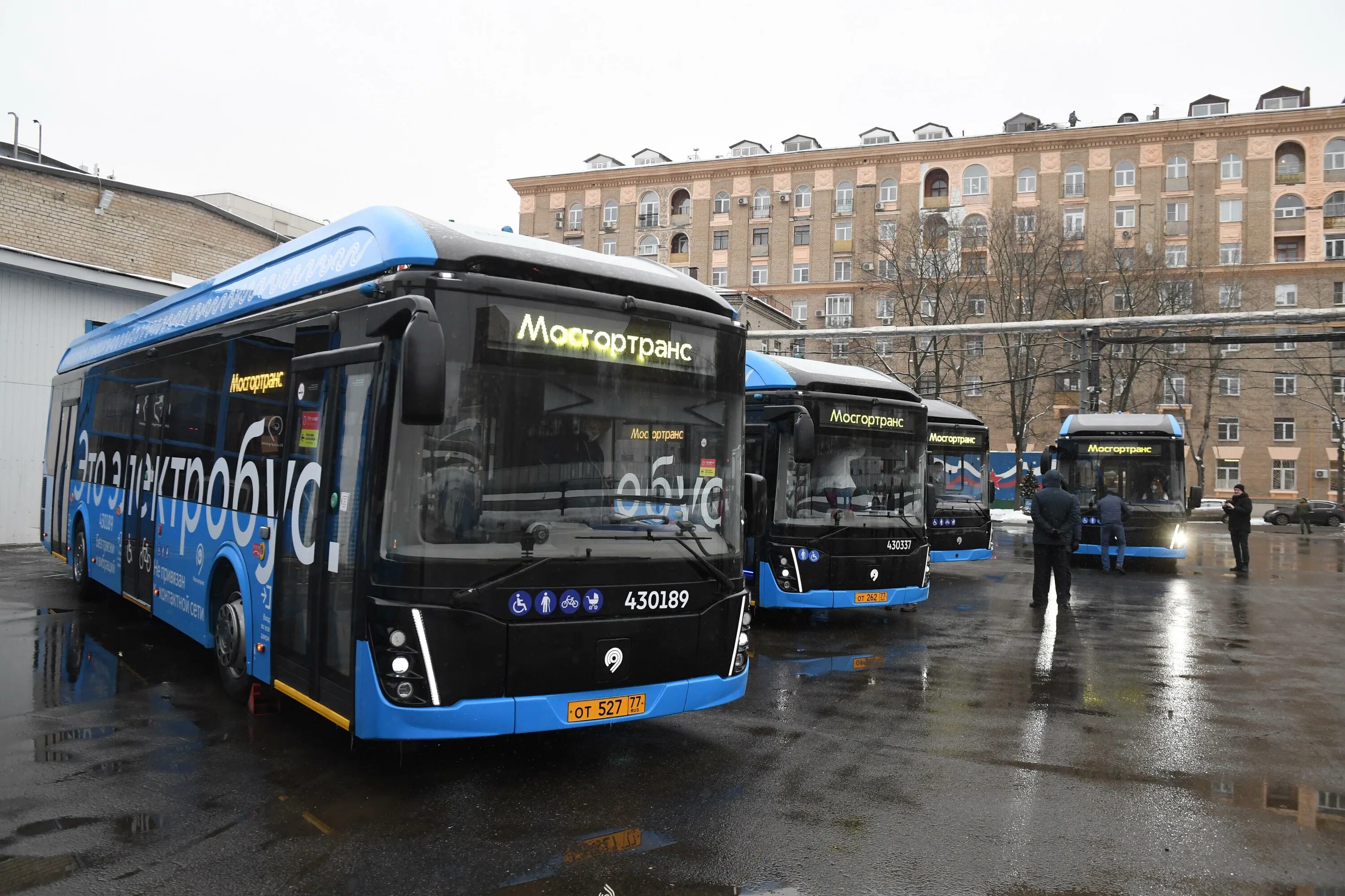 Электробус сегодня. Электробус ЛИАЗ-6274. ЛИАЗ 6274 электробус Москва. Электробус ЛИАЗ. ЛИАЗ 6274 электробус 2022.