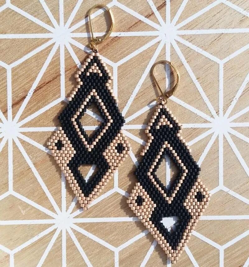 Ромб из бисера. Серьги ромбы из бисера. Ромб из бисера. Ромб из бисера. Серьги из бисера.