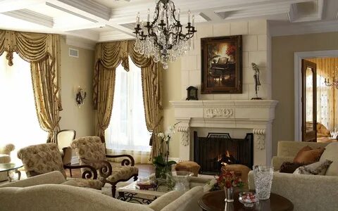 Классический камин в гостиной